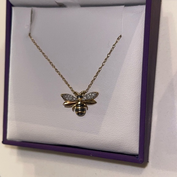 Diamond HoneyBee Necklace & Stud Earrings Set - Picture 3 of 7